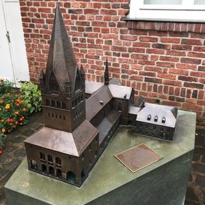 Bild eines Bronzemodells aus der Soester Innenstadt. Foto Andreas Rathöfer/ Kreis Soest